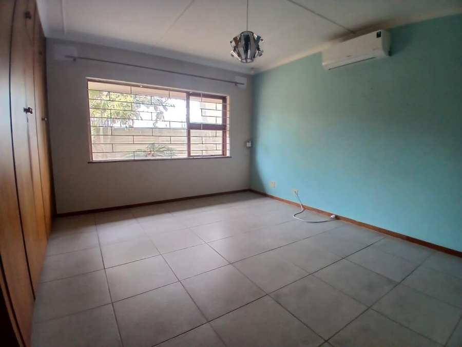 4 Bedroom Property for Sale in Hartenbos Central Western Cape